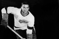 Bojovník proti hokejovému "otroctví". Legenda Detroitu Ted Lindsay stál u zrodu první hráčské asociace