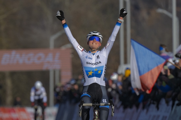 Juniorka Bukovská oslavila v Táboře další vítězství. Zemanová šestá mezi ženami