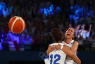 Basketbalistky Francie prošly do semifinále ME hladce, Italky až po velkém boji