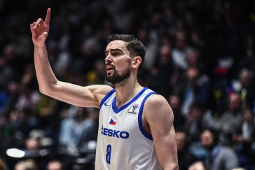 Basketbalistům by v kvalifikaci měli pomoct Satoranský s Veselým