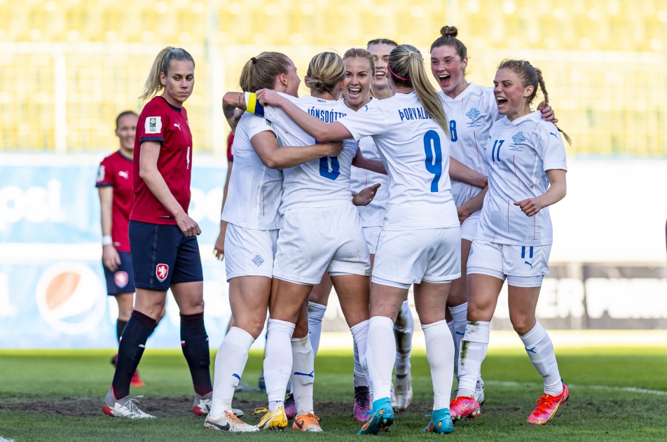 Chances at the World Cup are only in the field of theory.  The Czechs fell with Iceland, the goal was decided by hand – ČT sport – Česká televize